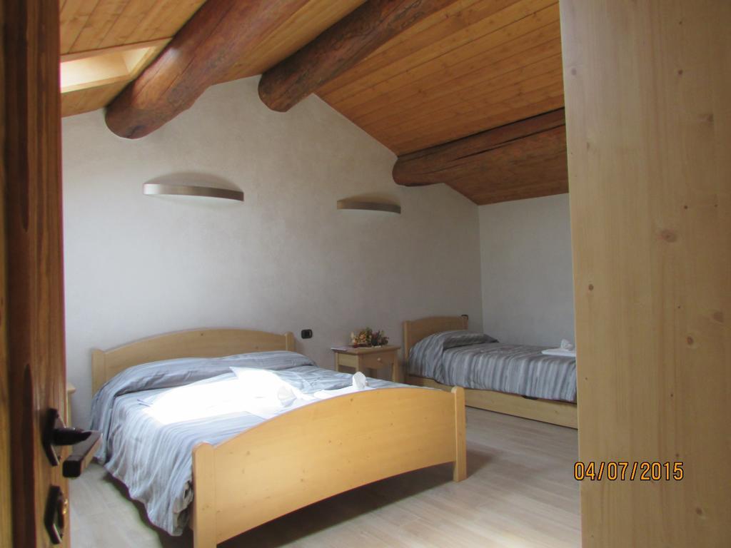 Locanda Il Campo Della Quercia San Damiano Macra 部屋 写真