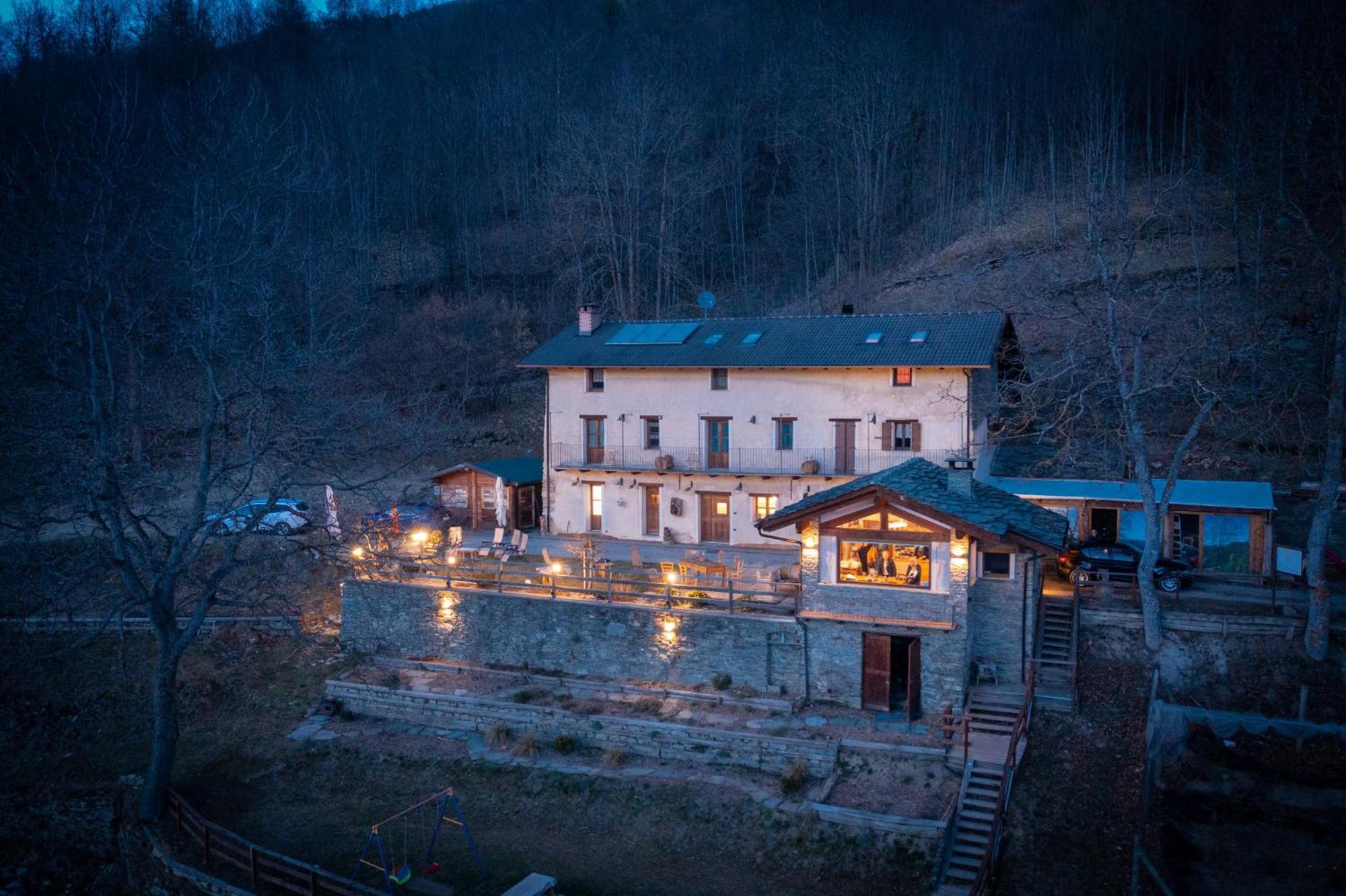 Locanda Il Campo Della Quercia San Damiano Macra エクステリア 写真
